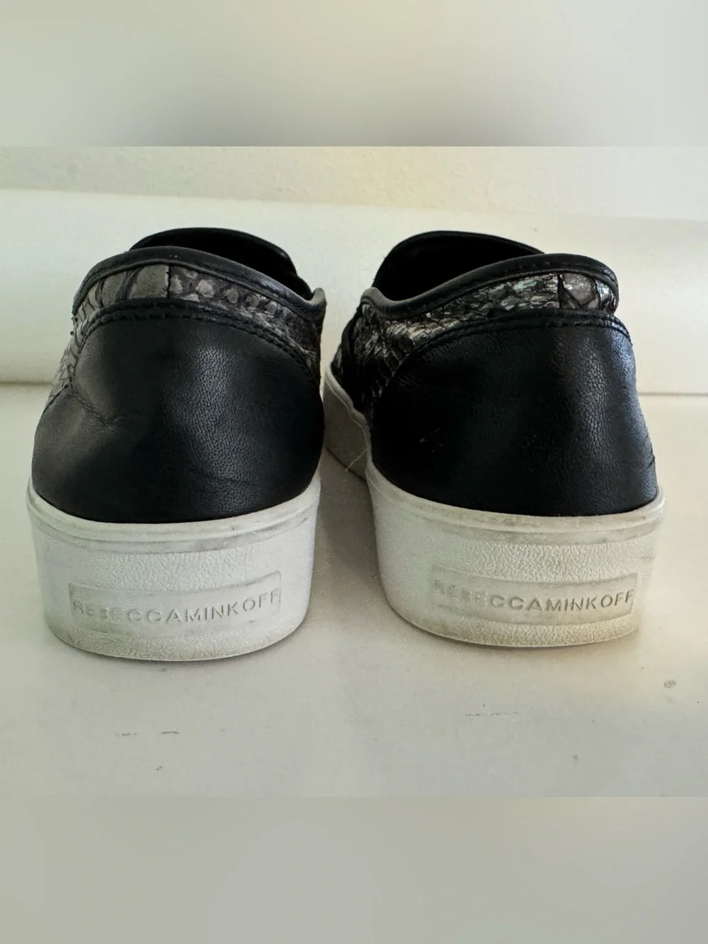 Rebecca Minkoff Eliza Metallic Snakeskin Slip On Sneakers Women’s Size 9